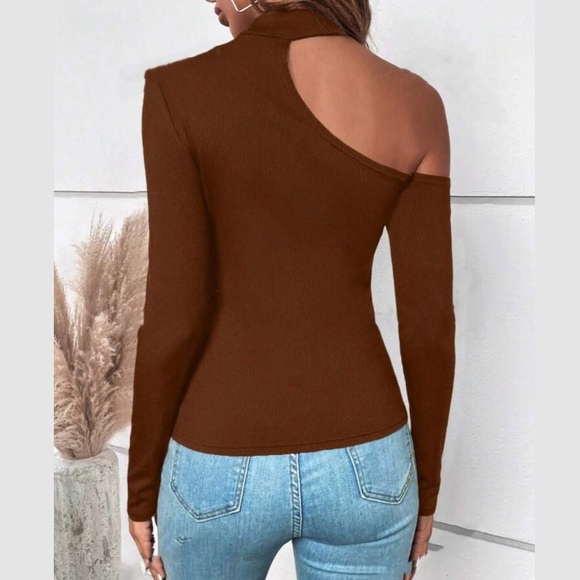 Luxe cutout fitted top - Picture 5 of 9